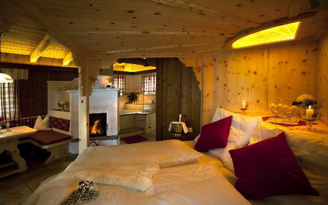 gemuetlich rustikales Zimmer in der Almwelt Austria