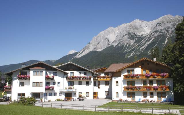Hotel Pension Alpenbad in Ramsau am Dachstein