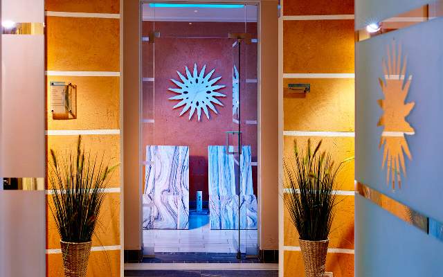 Gemuetlicher Wellnessbereich im Hotel Alpina