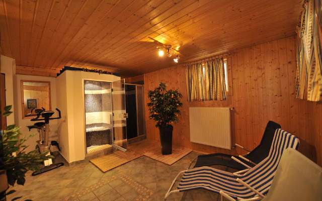 Im Ferienhaus steht eine Sauna zur Verfuegung