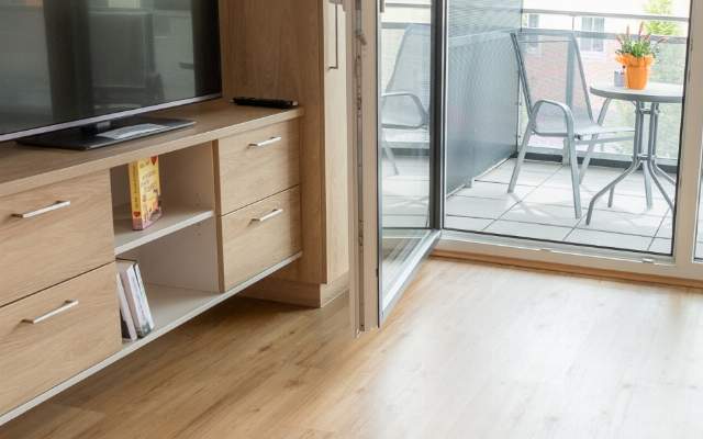 Voll ausgestattete Wohnungen mit Wohnschlafraum, Küche, Badezimmer, Balkon, u.v.m.