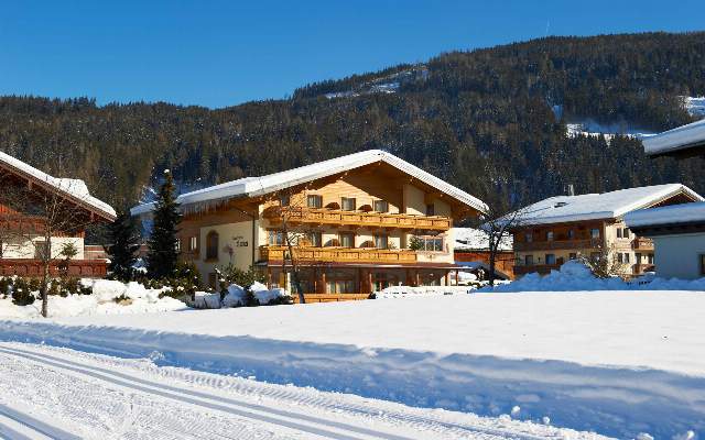 Der Skilift ist nur wenige Meter entfernt