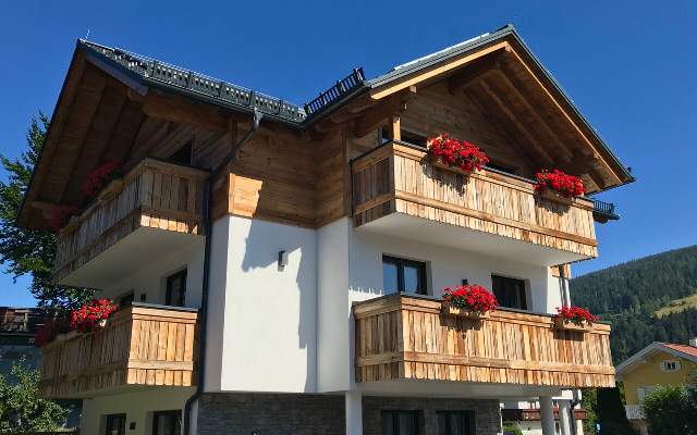 Appartementshaus Reiter with ideal location in summer and winter