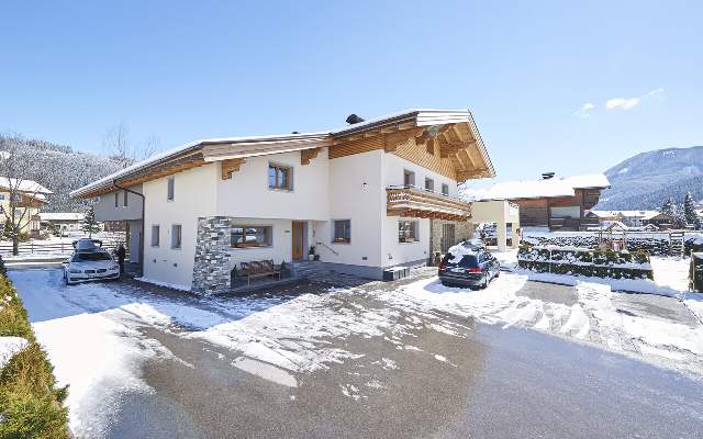 Flat Weitgasser is located in the immediate vicinity of the ski lift