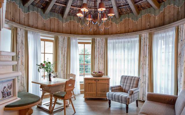 Die Zimmer und Suiten sind elegant und hingebungsvoll gestaltet