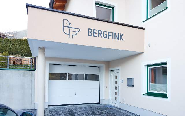 Das Apartmenthaus befindet sich an einem ruhigen und sonnigen Platz in Flachau