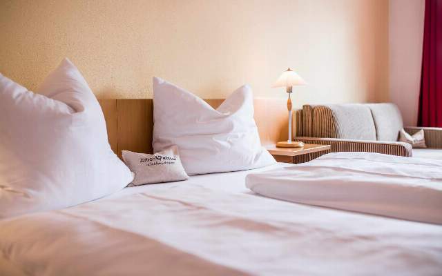 Rooms, family rooms or flats are offered by the Hotel Botenwirt