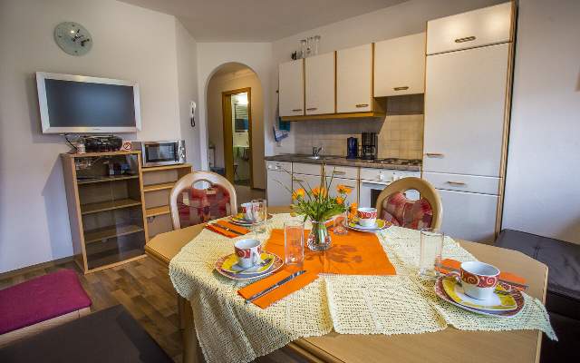 Voll ausgestattete Kueche