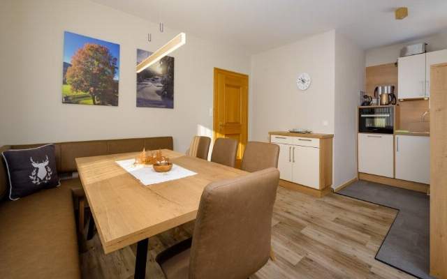 Großzügig ausgestattetes und komfortabel eingerichtetes Appartement für 8 bis 9 Personen