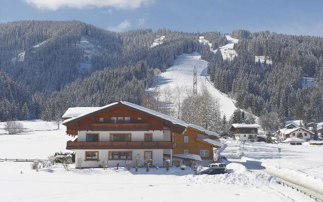 Schörghofer holiday apartments - directly on the ski slope in Flachau