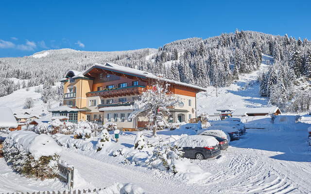Pension Emmi is located directly on the ski slope