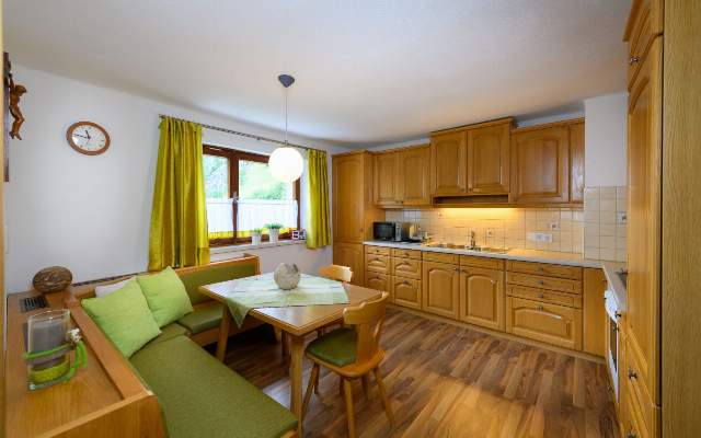 Gemütliche Wohnküche im Appartement