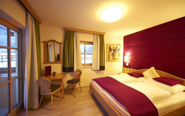 Die Zimmer und Suiten bieten Komfort und Behaglichkeit