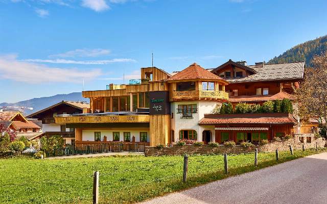 Hotel Tirolerhof im Sommer