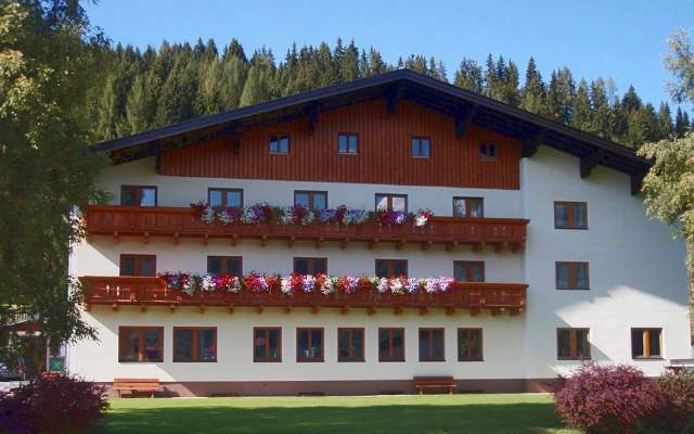 Sommerurlaub im Jugendgästehaus Stadler in Flachau