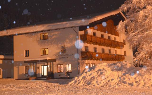 Winterurlaub und Skiferien im Jugendgästehaus Stadler in Flachau in Ski amadé