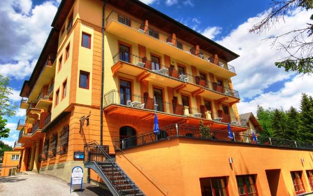 Sommerurlaub im Thermenhotel Krone mit Wandern und Mountainbiken - ideal für Zwischenstopps am Alpe Adria Trail