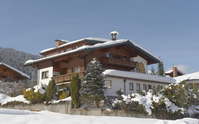 Das Landhaus Gollegger liegt ruhig und sonnig am Skilift in Flachau