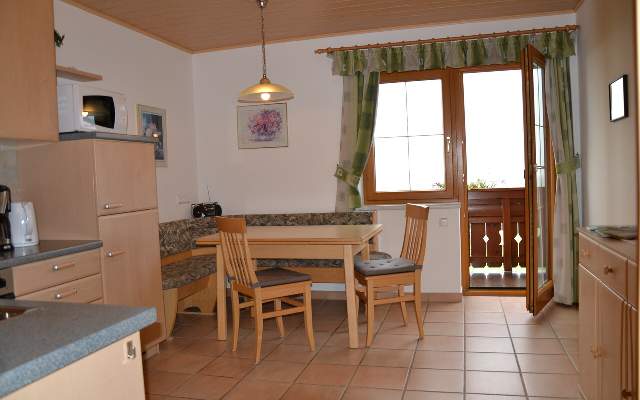 Flat with fully equipped kitchen