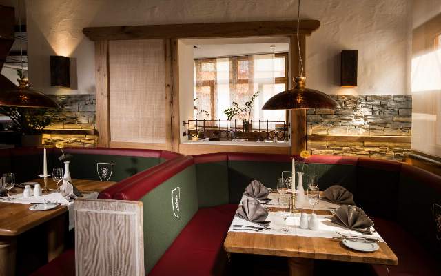 Ausgezeichnete kulinarische Koestlichkeiten kreiert die Kueche des Sporthotels