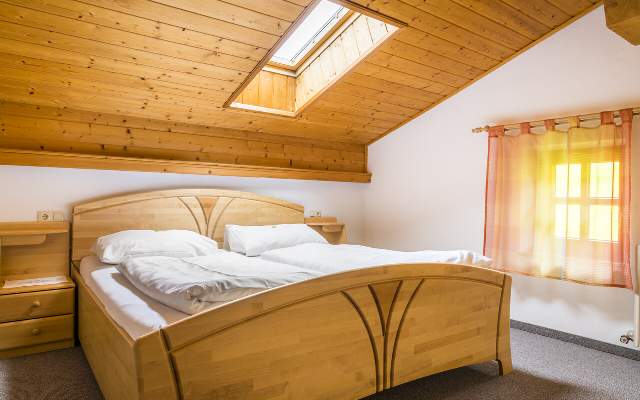 Cosy double room with board