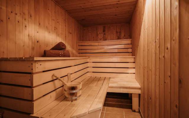 Sauna mit Erlebnisdusche